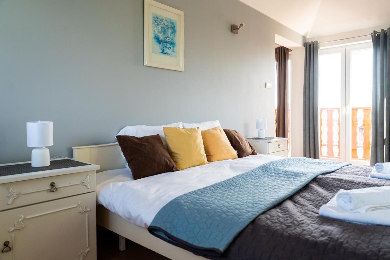 Apartament Green Hill Z Balkonem I Widokiem Na Karkonosze - Space Apart Еленя-Гура Экстерьер фото
